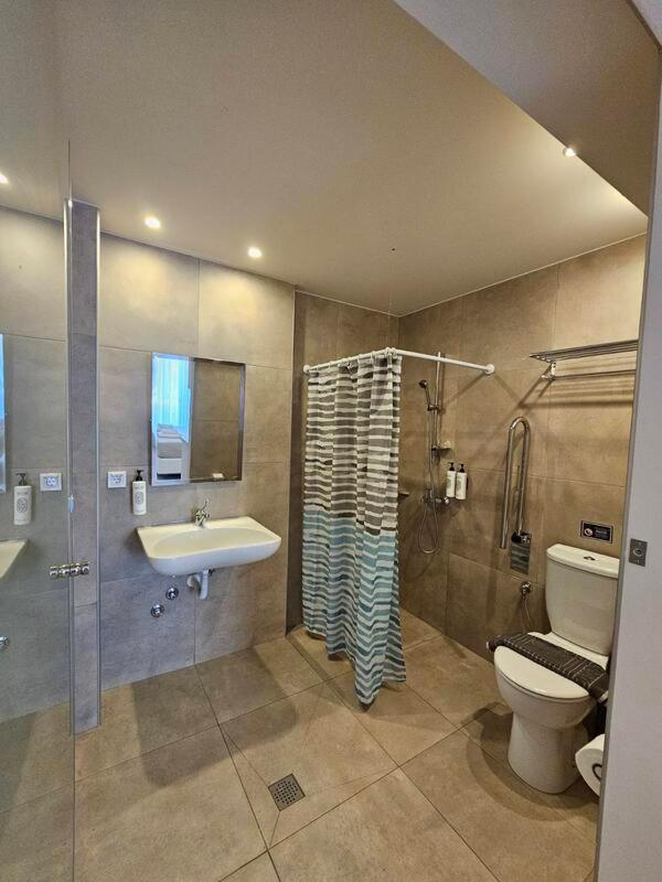 Mystery Suites And Apartments نيوي بوروي المظهر الخارجي الصورة