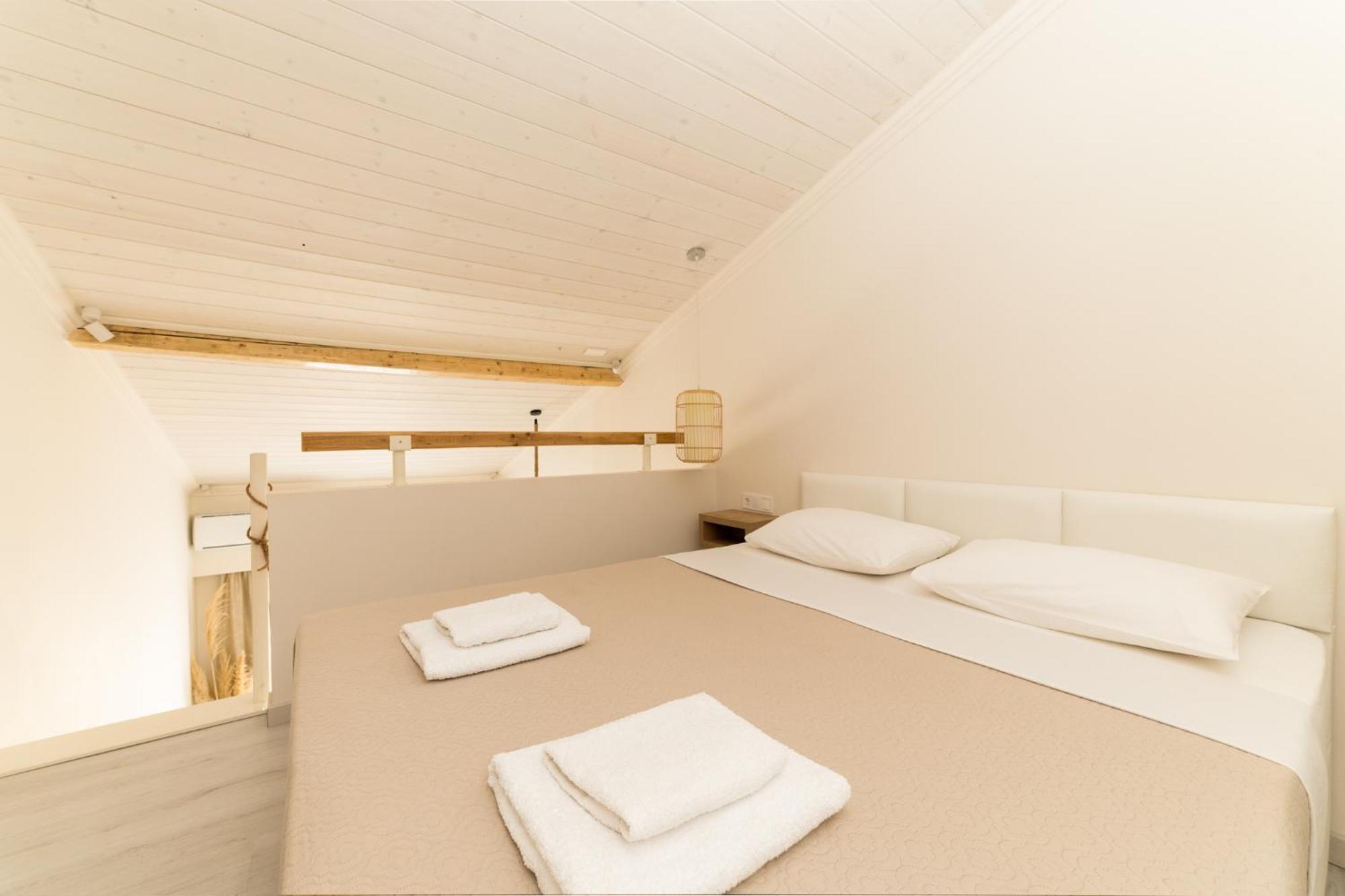 Mystery Suites And Apartments نيوي بوروي المظهر الخارجي الصورة