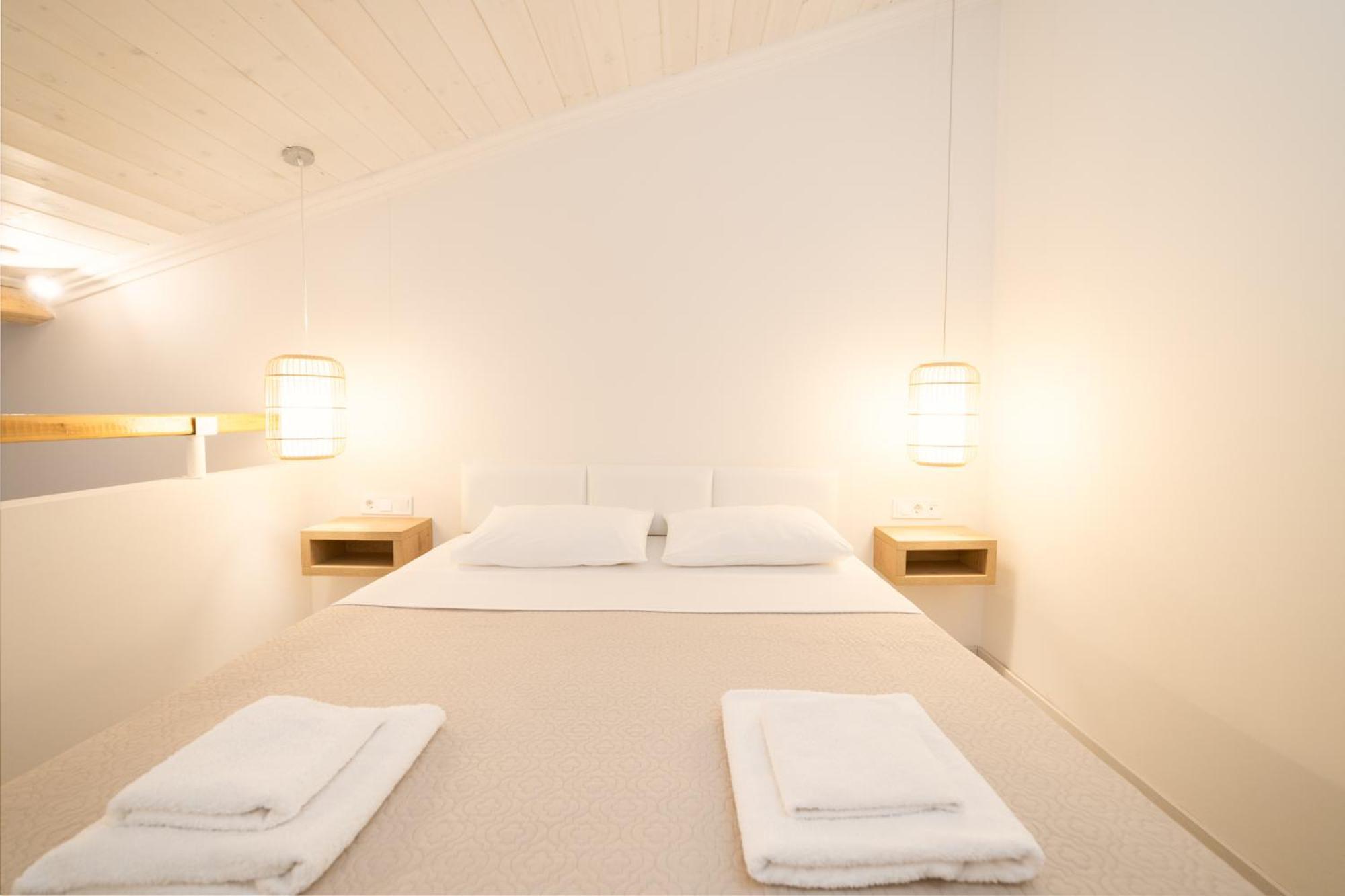 Mystery Suites And Apartments نيوي بوروي المظهر الخارجي الصورة