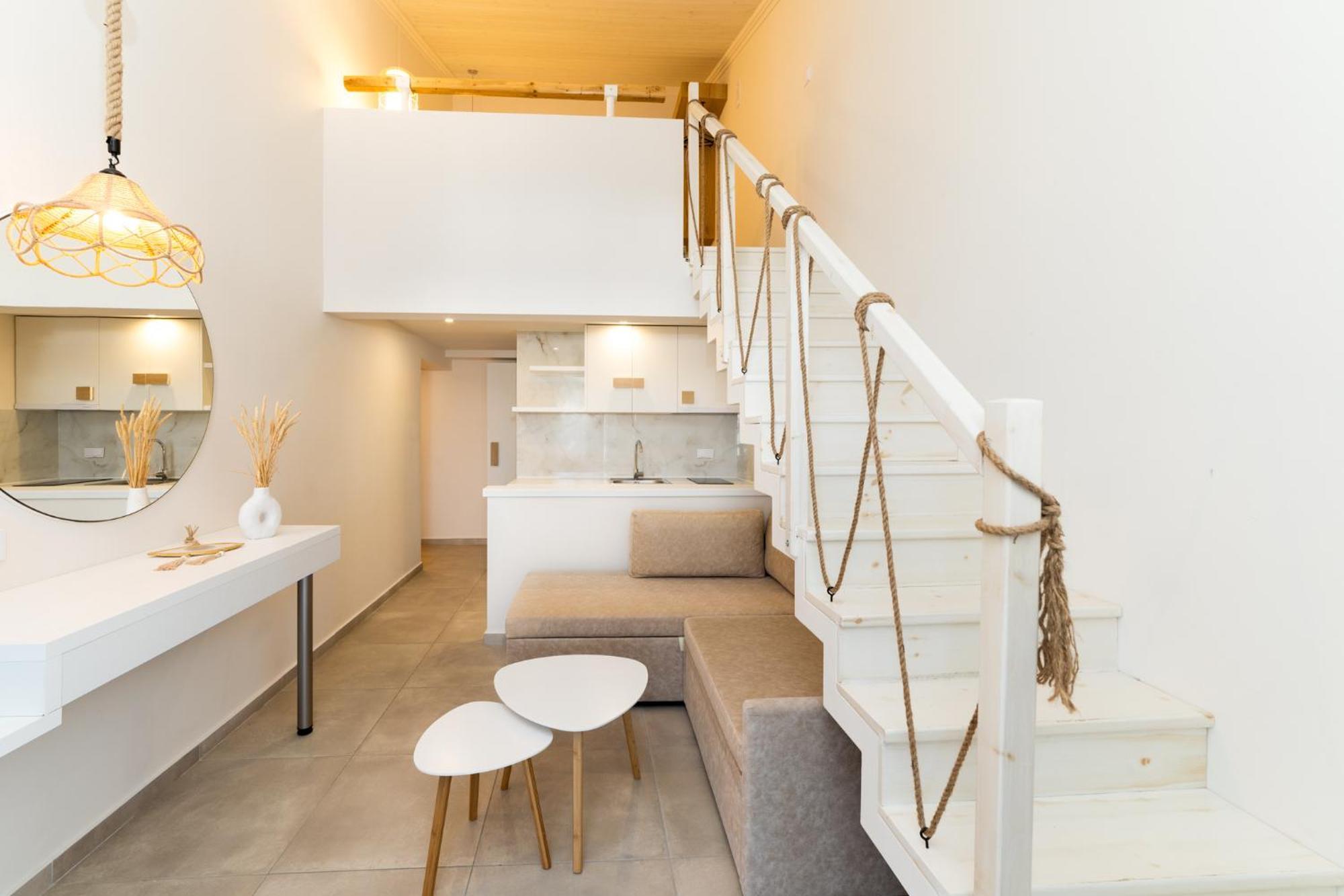 Mystery Suites And Apartments نيوي بوروي المظهر الخارجي الصورة